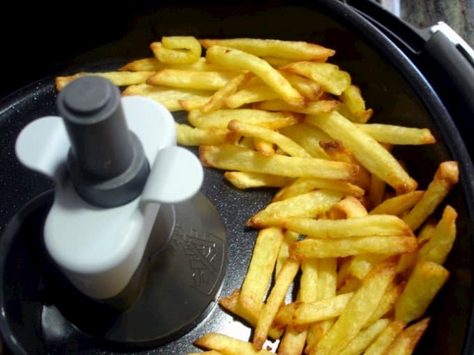 patatas fritas en freidora de aire