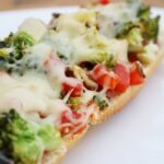 Pan pizza de Brócoli, Verduras y Salchichas - Panini
